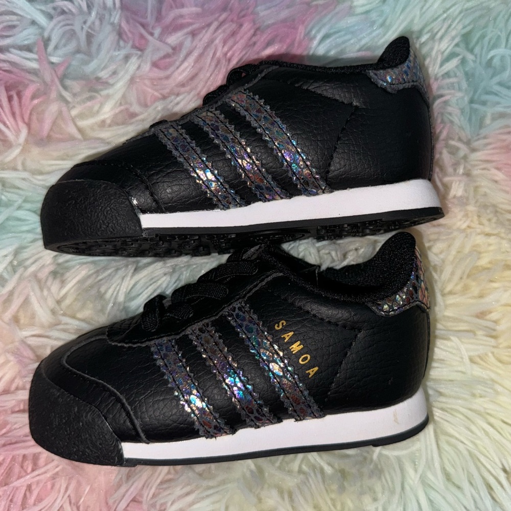 Adidas Samoa toddler sneakers (size 5)